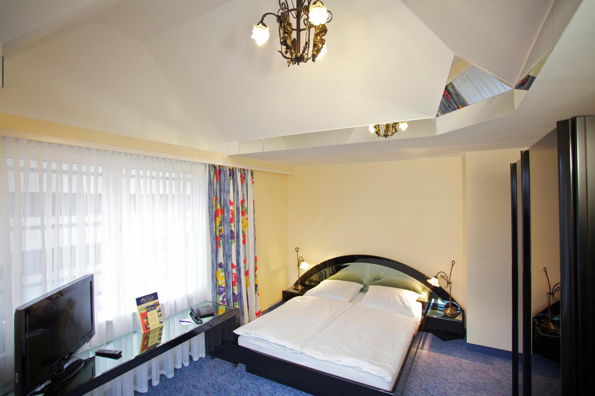 הנובר Hotel Koenigshof Am Funkturm חדר תמונה