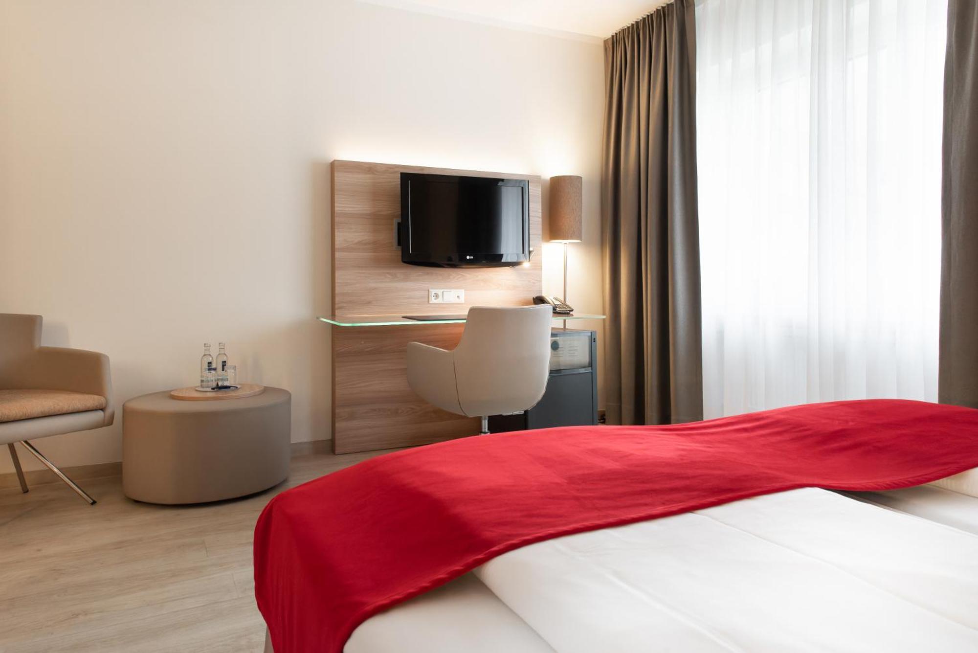 הנובר Hotel Koenigshof Am Funkturm מראה חיצוני תמונה