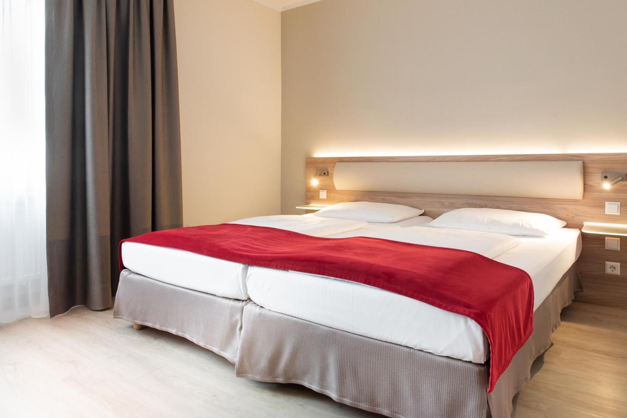 הנובר Hotel Koenigshof Am Funkturm מראה חיצוני תמונה